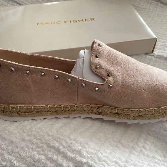 Marc Fisher pink suede espadrille slip on w/ rubber sole & studs New size 10 - Picture 2 of 12